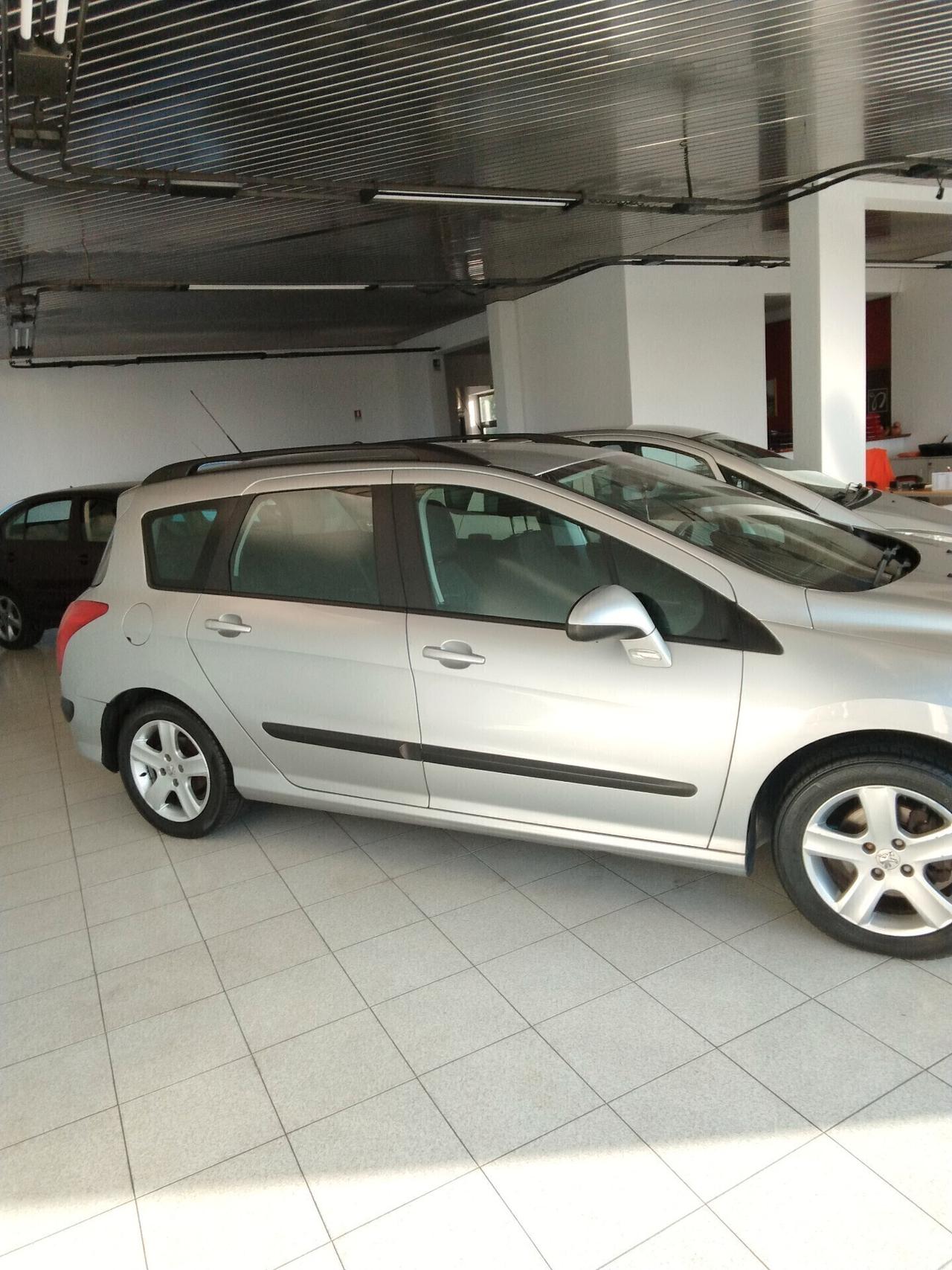 Peugeot 308 1.6 HDi 93CV SW Business Neopatentati