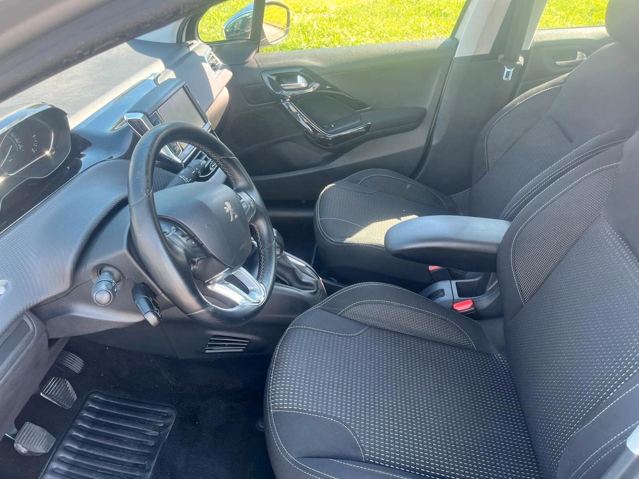 Peugeot 208 BlueHDi 75 5 porte Allure