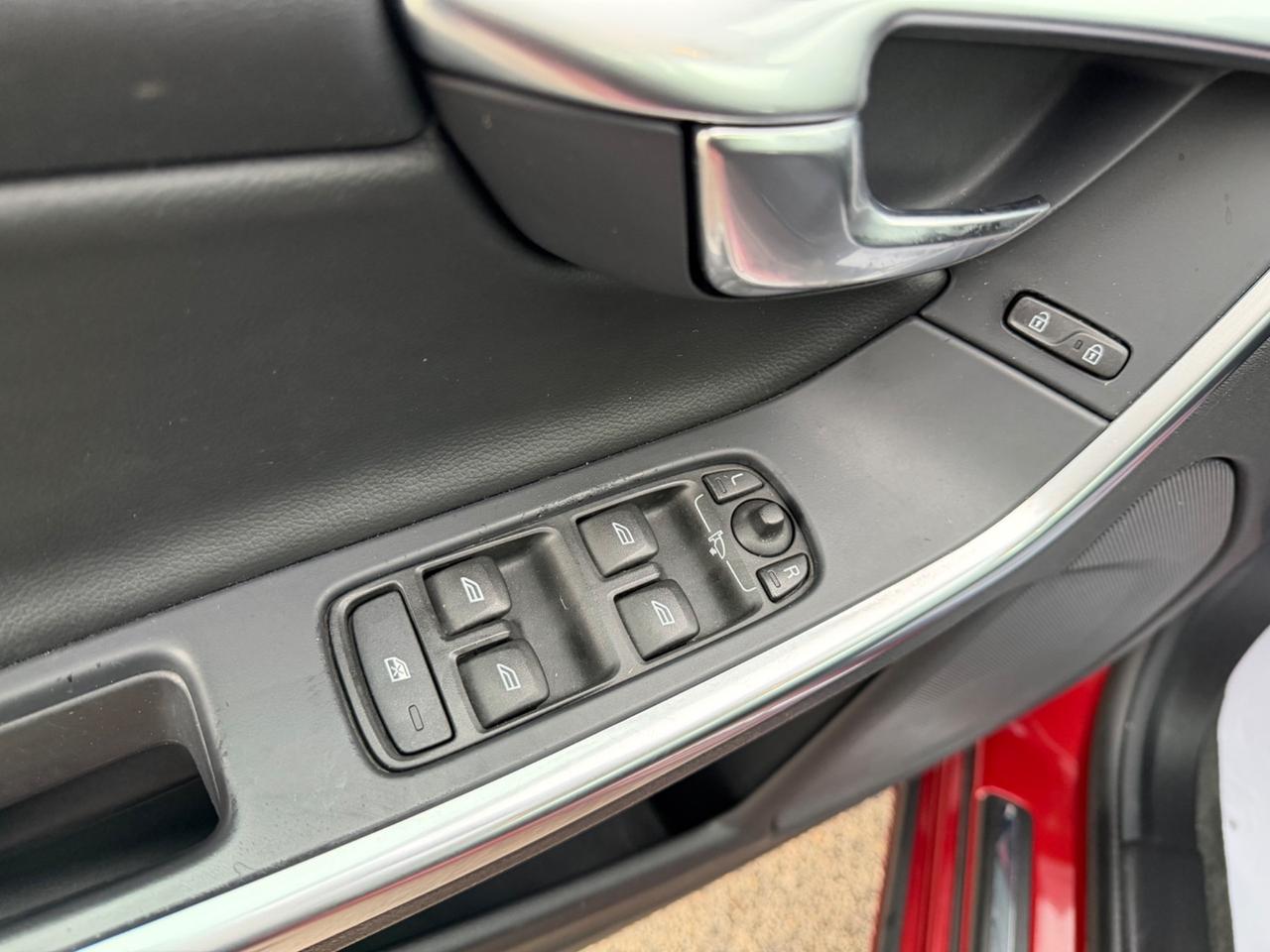 VOLVO V60 2.0D D3 150CV FULL LED MANUALE MY16