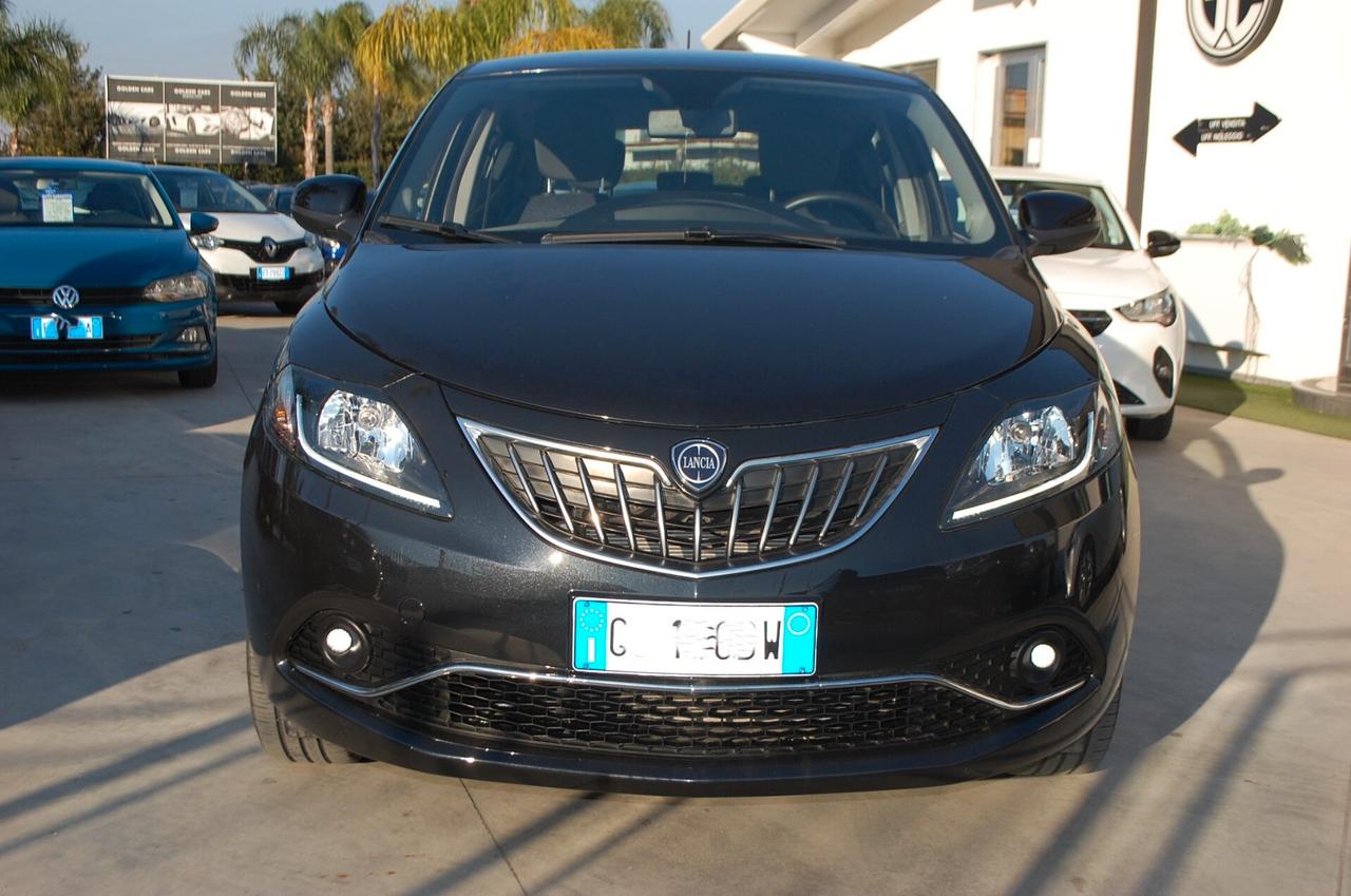 Lancia Ypsilon 1.0 firefly hybrid 70CV Gold Plus S&S Uff Italy