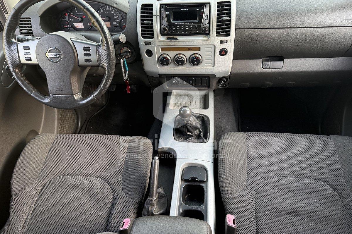 NISSAN Navara 2.5 dCi 4 porte Double Cab LE