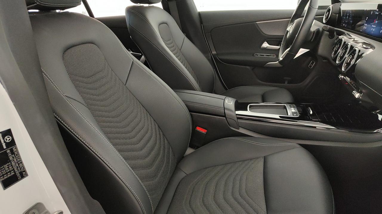 Mercedes-Benz CLA Shooting Brake 180 d Progressive Advanced auto