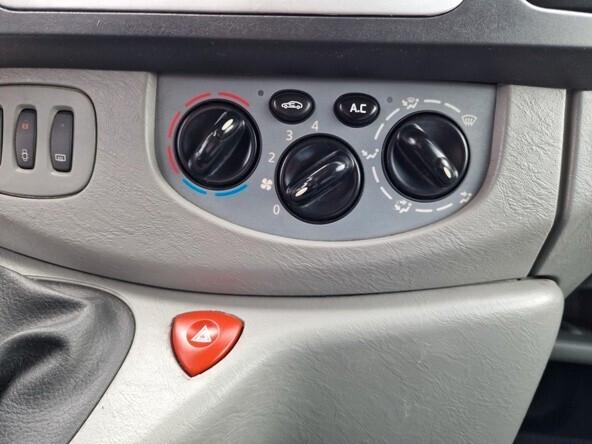 Renault Trafic T27 2.0 dCi/115 PC-TN Passenger Comfort DPF 9 POSTI