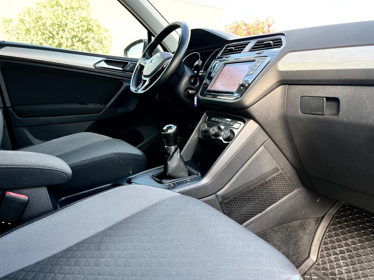 EURO6B Volkswagen Tiguan 1.6 TDI *NAVI*SEDIL RISCALD