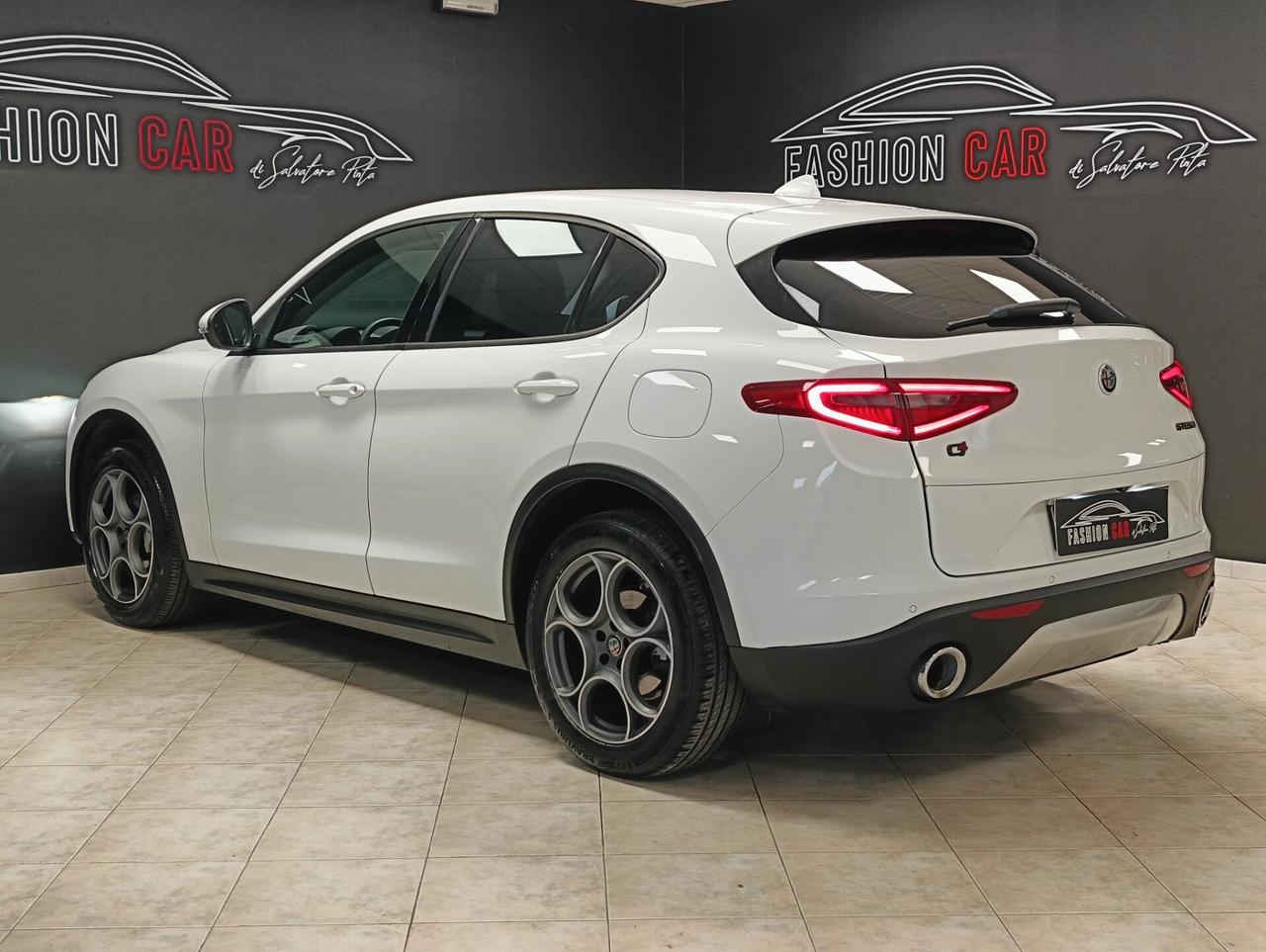 Alfa Romeo Stelvio 2.2 Turbodiesel 210 CV AT8 Q4 Super
