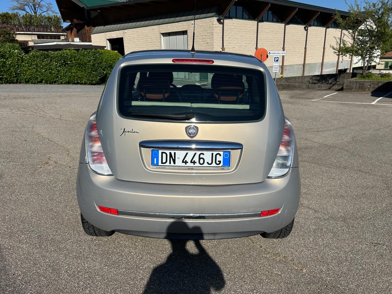 Lancia Ypsilon 1.4 16V Sport MomoDesign