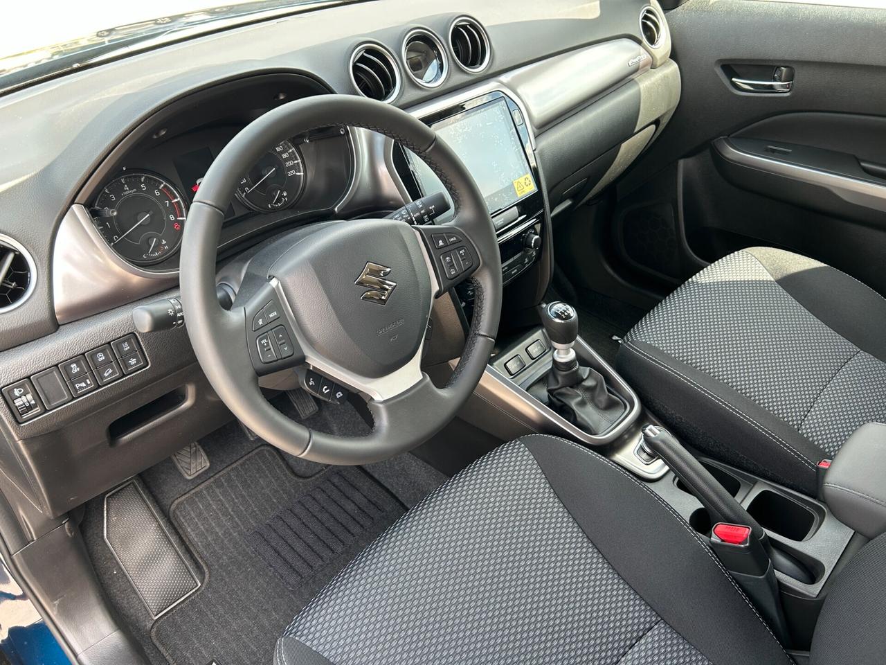 Suzuki Vitara 1.4 Hybrid 4WD AllGrip Cool+ bicolor TETTO NERO