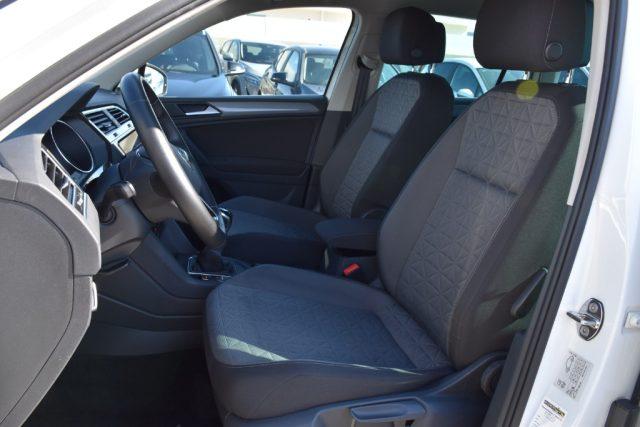 VOLKSWAGEN Tiguan 2.0 TDI SCR Life *Telecamere 360, Sedili risc.*
