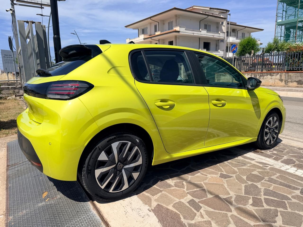 Peugeot 208 PureTech 100 Stop&Start 5 porte Active