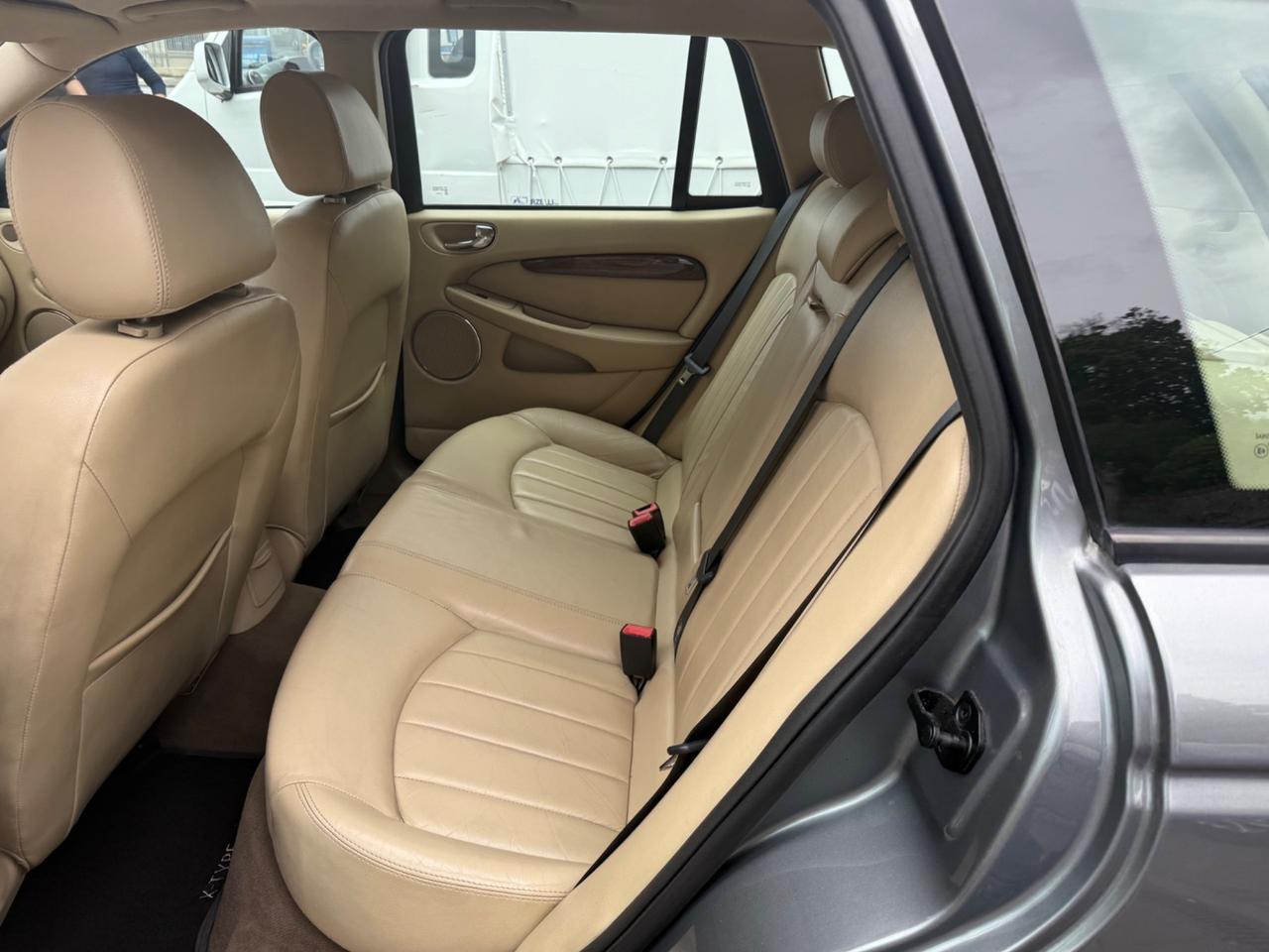 Jaguar X-Type 2.5 V6 24V cat Wagon Executive