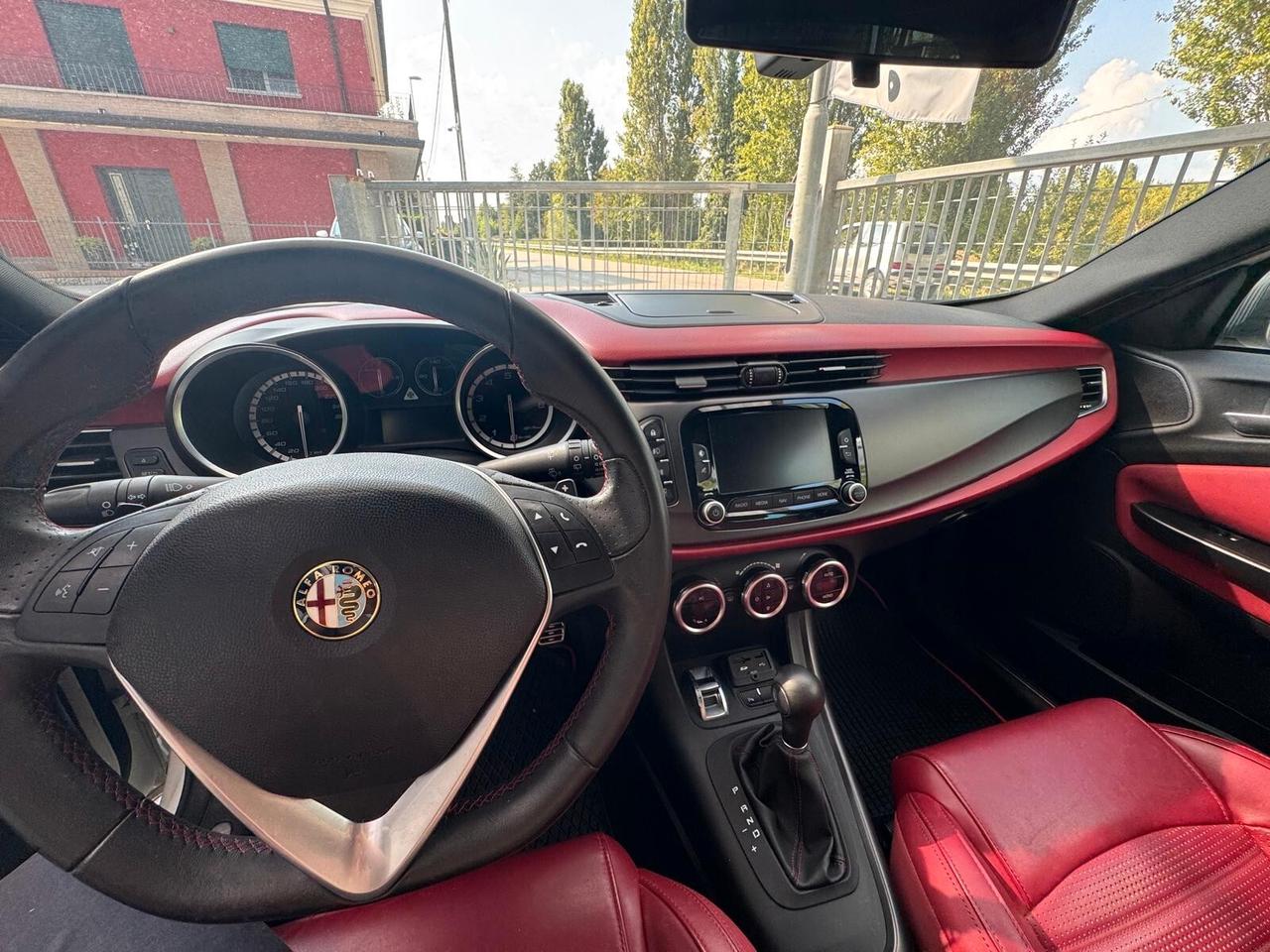 Alfa Romeo Giulietta 1750 Turbo TCT Quadrifoglio Verde