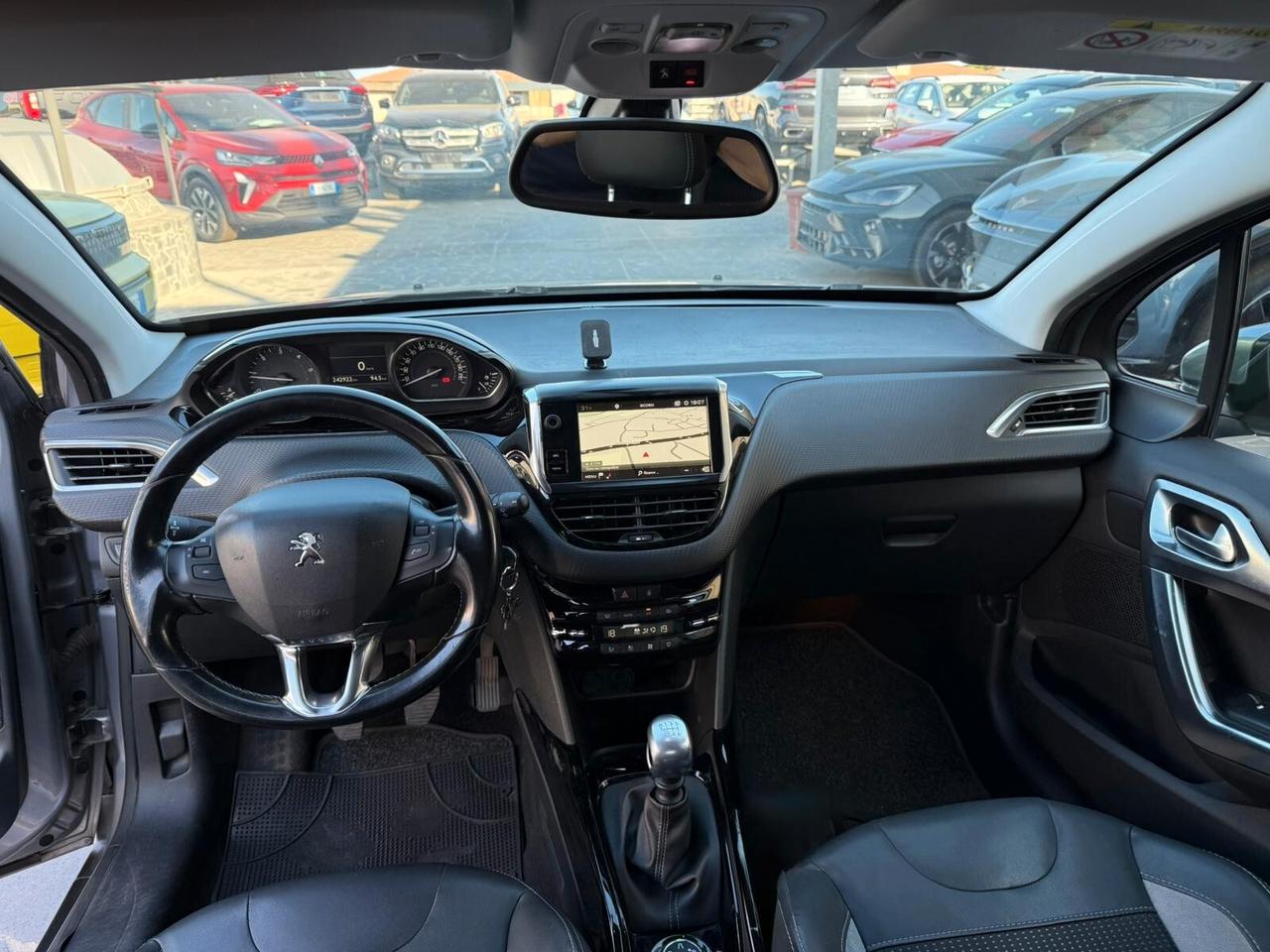 Peugeot 2008 BlueHDi 100 S&S Black Matt