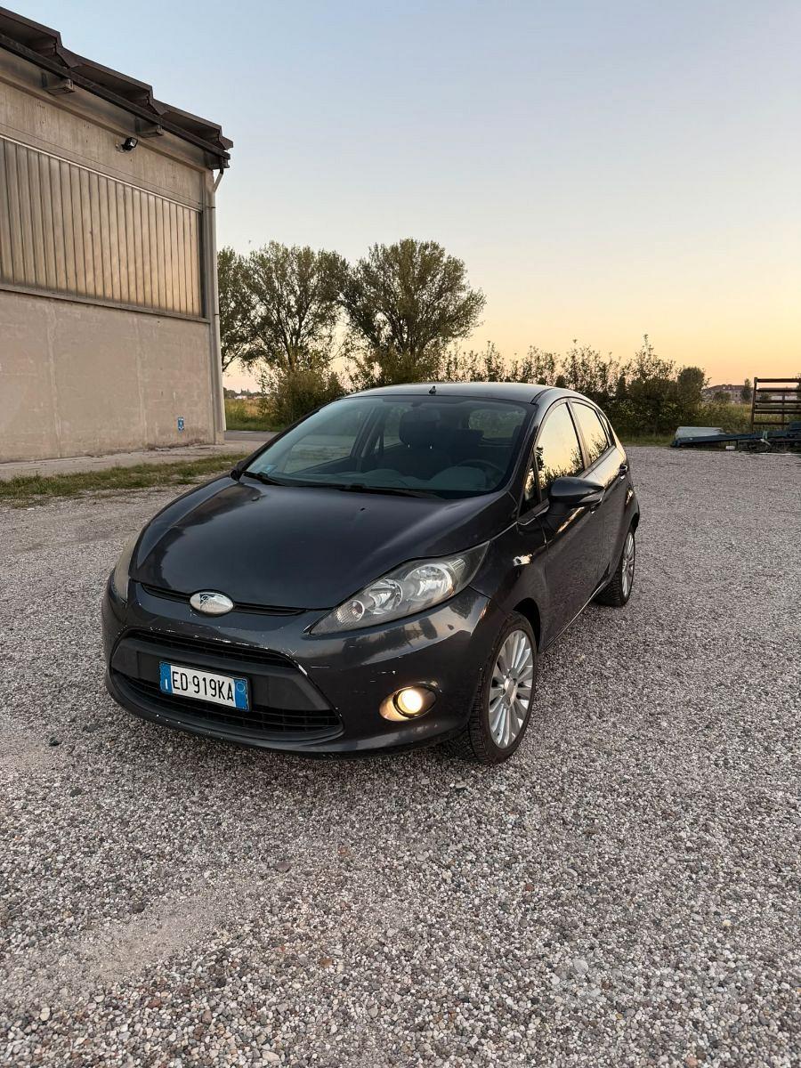 Ford Fiesta 1.4 Diesel - Ideale per neopatentati