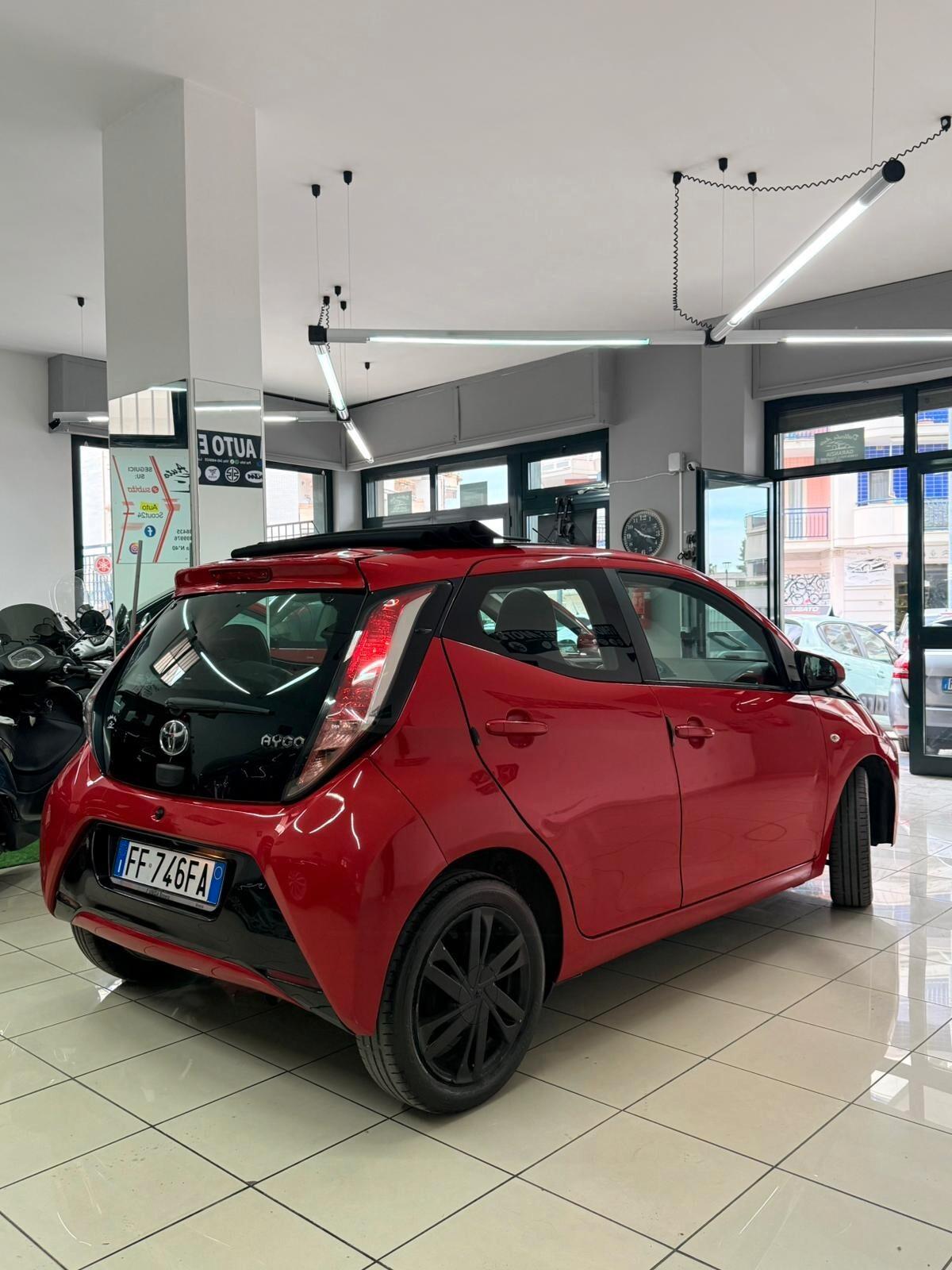 Toyota Aygo 1.0 VVT-i 69 CV 5 porte x-pure