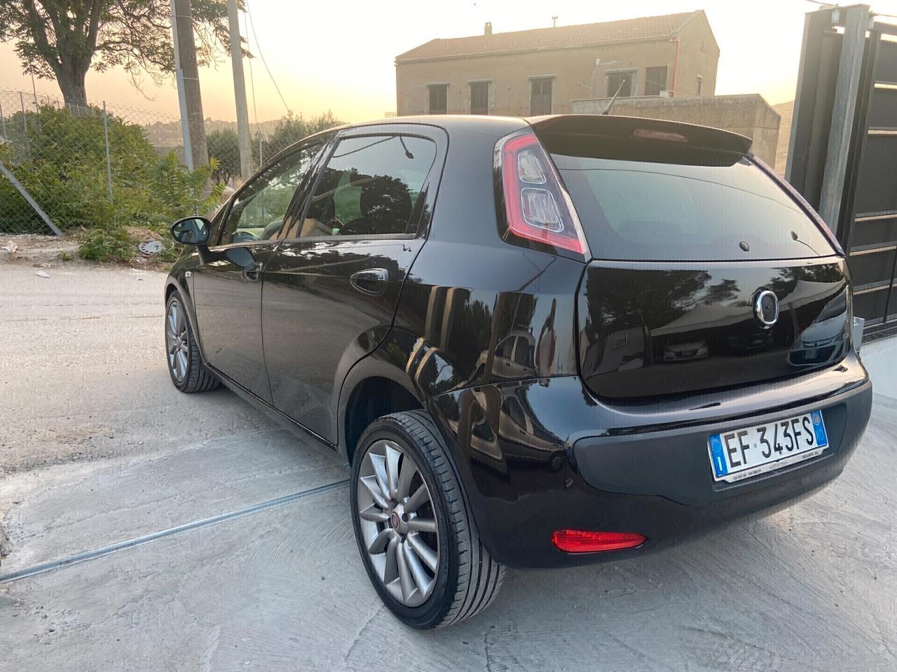 Fiat Punto SPORT 1.3 Mjt 75