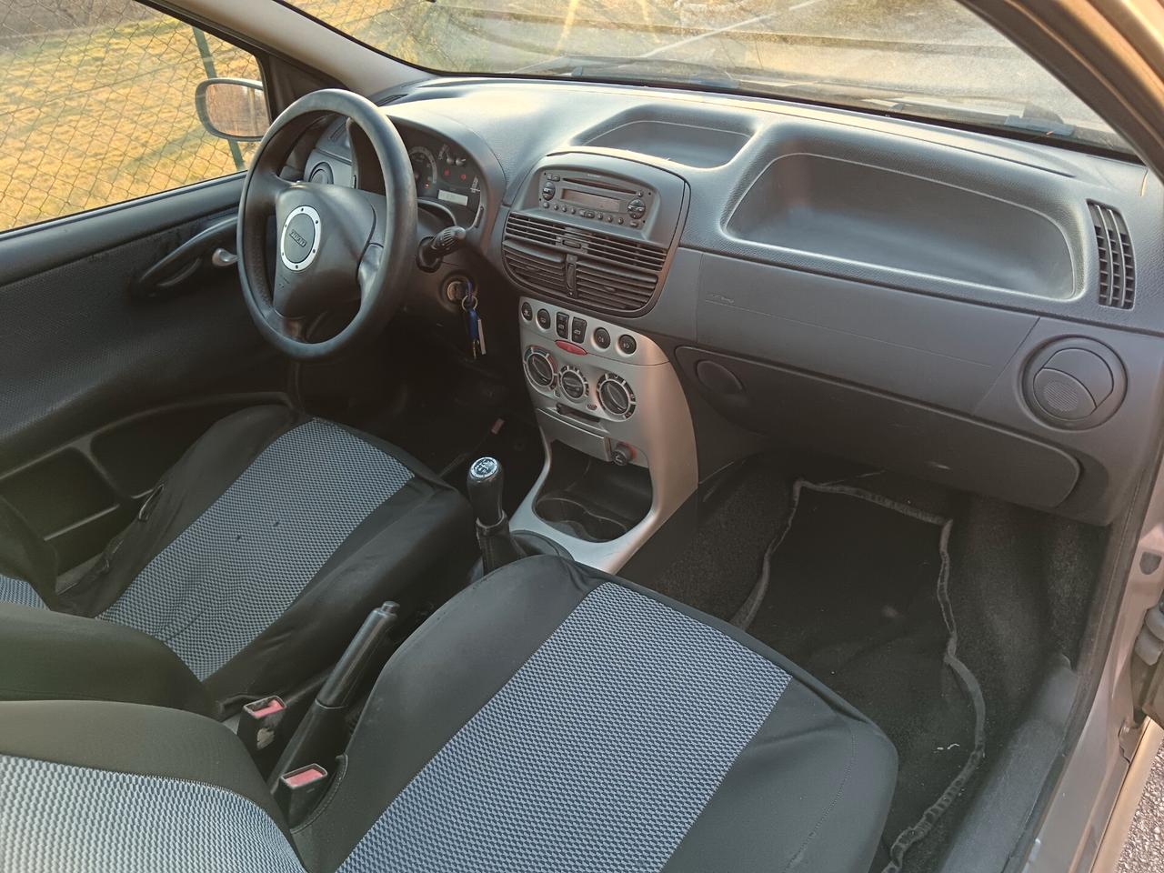 Fiat Punto 1.9 JTD 3P SPORTING