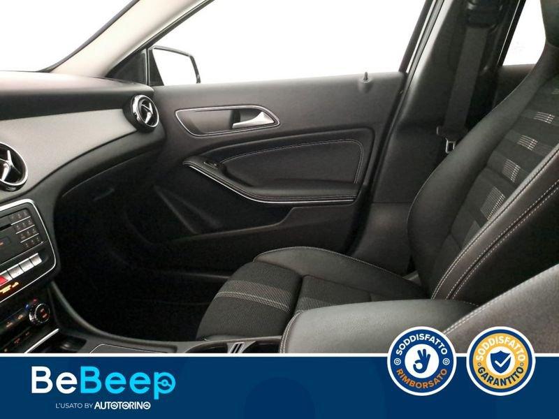 Mercedes-Benz GLA 200 D SPORT 4MATIC AUTO