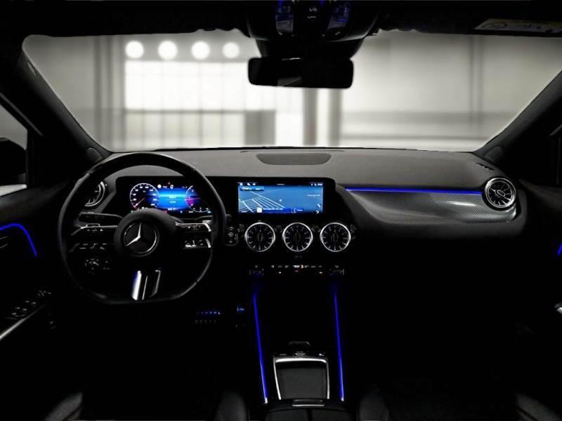 MERCEDES-BENZ GLA 180 D AMG LINE ADV PLUS AUTO CROSSOVER