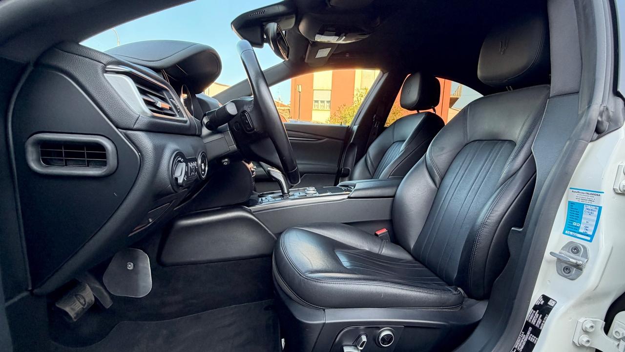 MASERATI GHIBLI 2.0 GT MHEV HYBRID AT8 330 CV - FULL LED, PELLE, SEDILI ELETTRICI