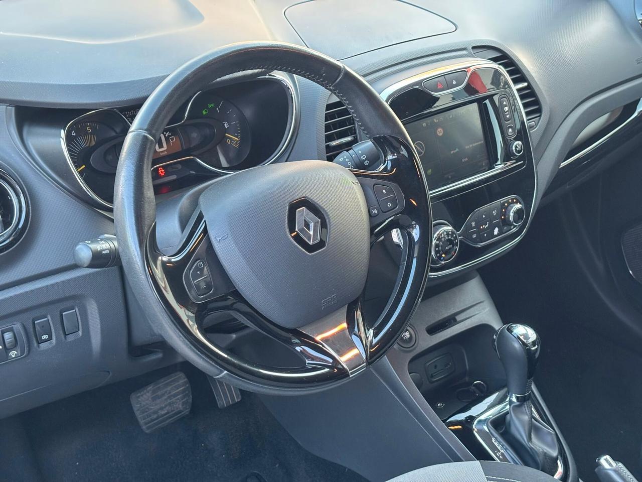 Renault Captur 1.5 dCi 90cv EDC Energy Intens