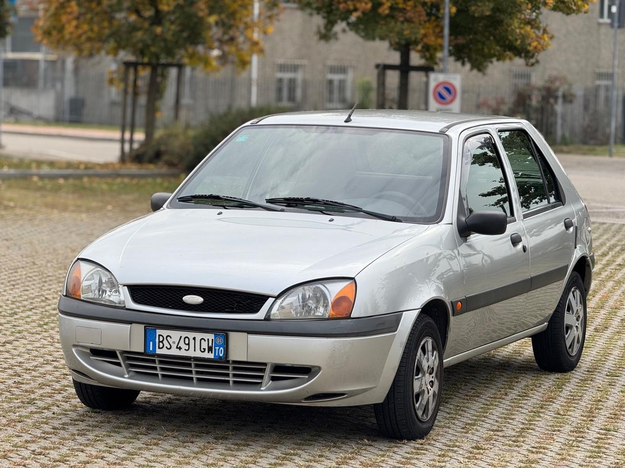 Ford Fiesta 1.2i 16V cat 5 porte Four