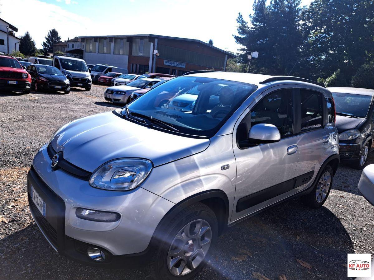 FIAT - Panda 0.9 t.air turbo 4x4 85cv E6
