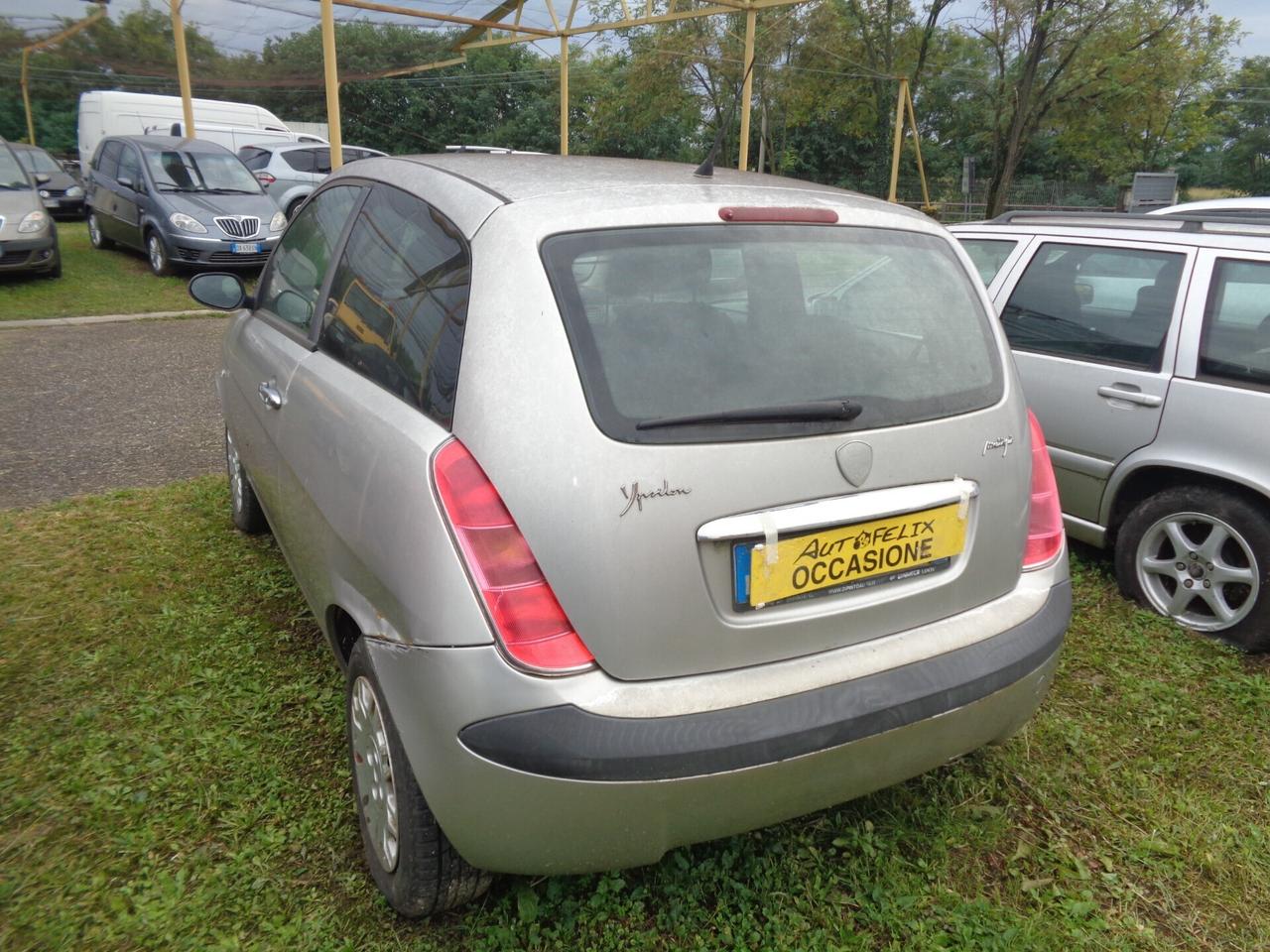 Opel Corsa 1.2i 16V cat 5 motore rotto