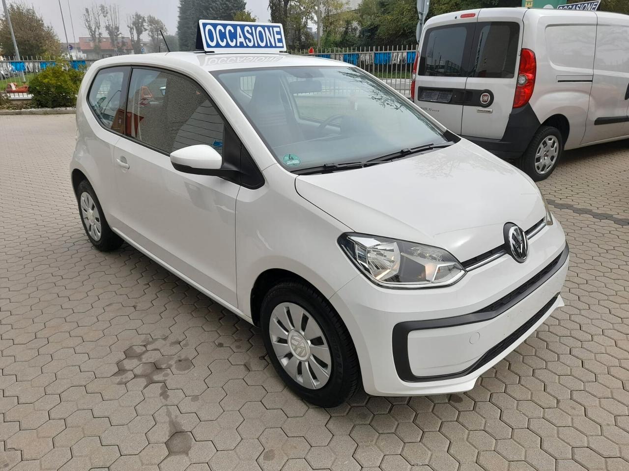 Volkswagen up! 1.0 75 CV 3p. move up! BlueMotion Technology ASG