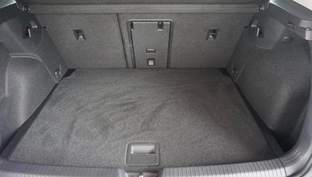 VOLKSWAGEN Golf 1.0 eTSI EVO DSG Life