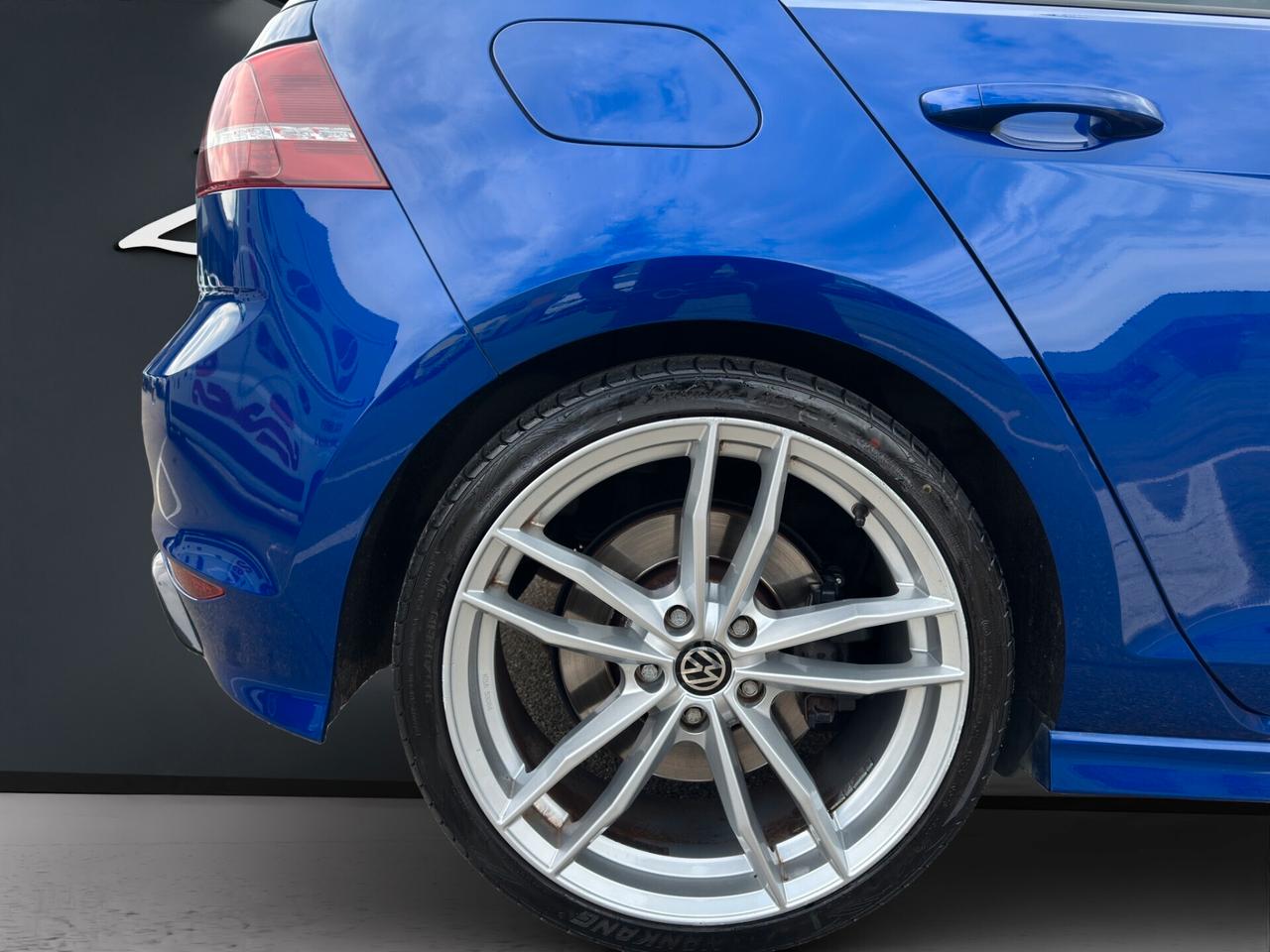 Volkswagen Golf R 2.0 TSI 5p. 4MOTION