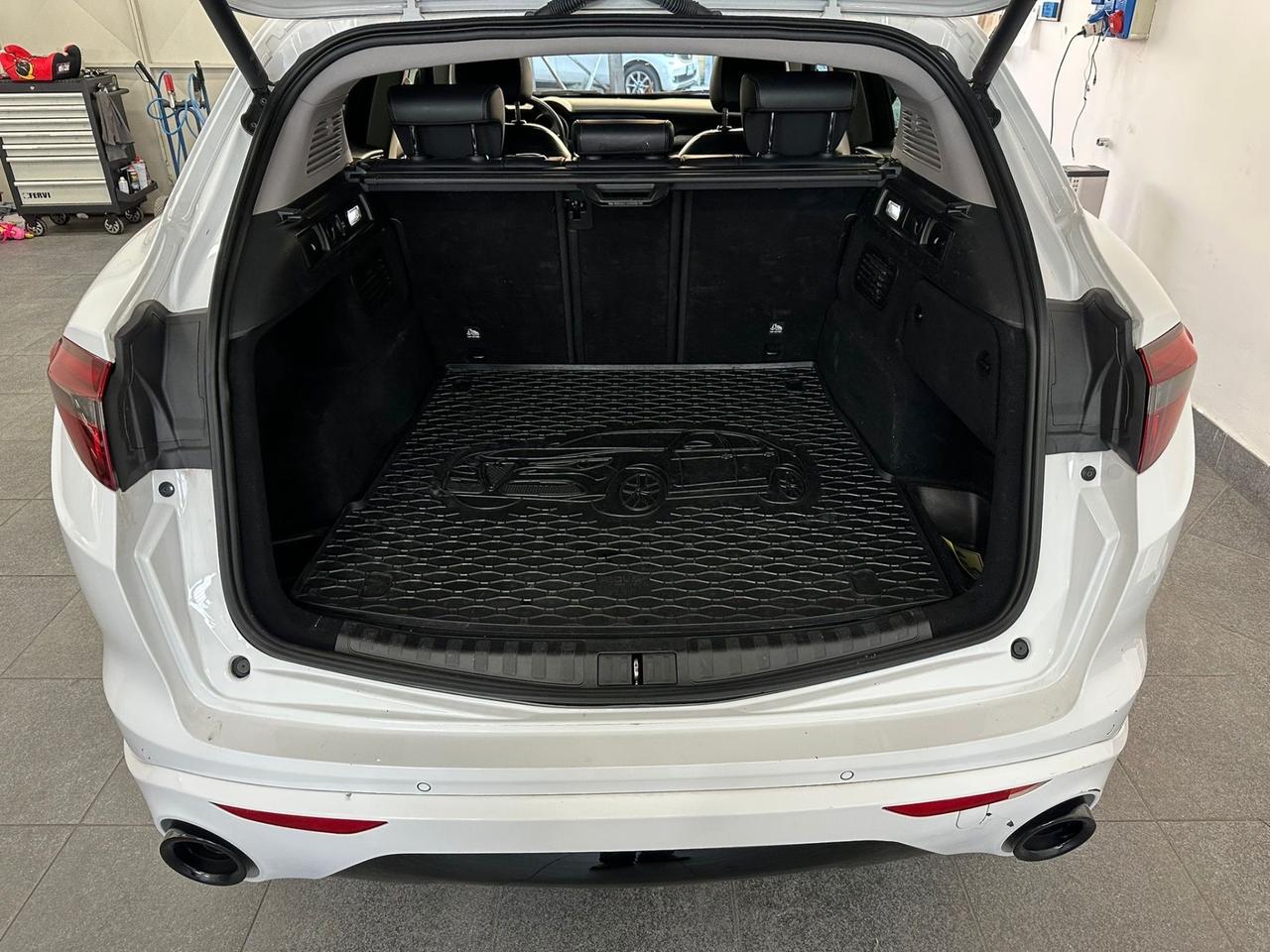 Alfa Romeo Stelvio 2.2 Turbodiesel 180 CV AT8 Q4 Executive