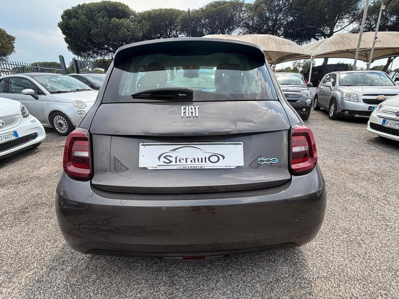 Fiat 500 500e Berlina 42 kWh La Prima