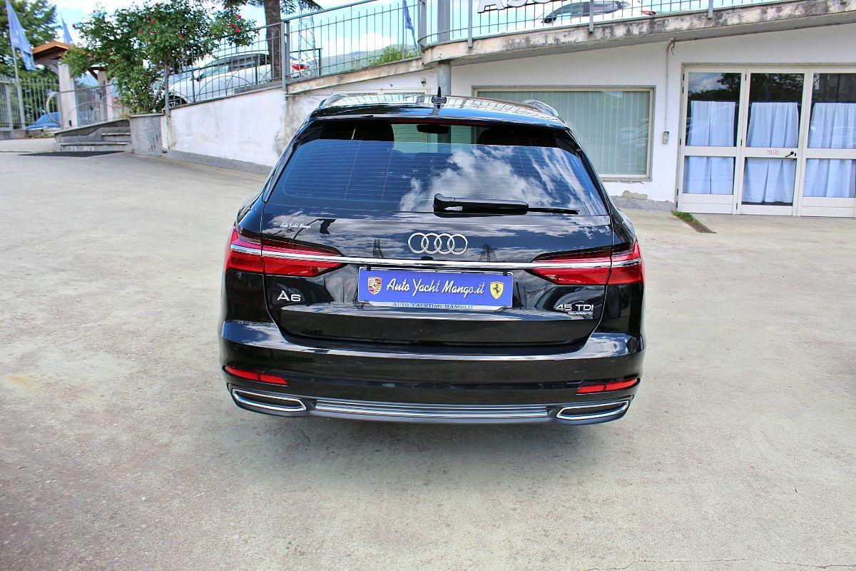 AUDI - A6 Avant - A6 Av 40 2.0 TDI qu ultra S tr Bus. Des.