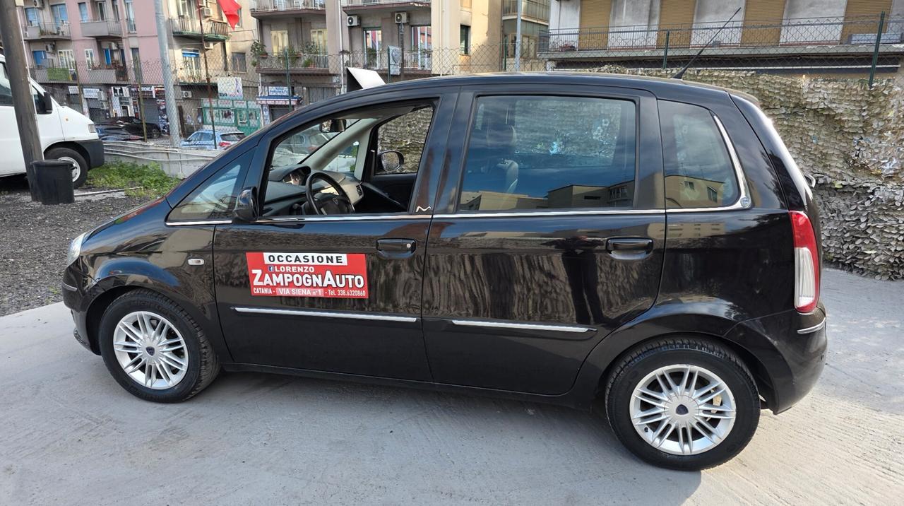 Lancia MUSA 1.3 Mjt 95CV Platinum X NEOPATENTATO ZAMPOGNAUTO CT