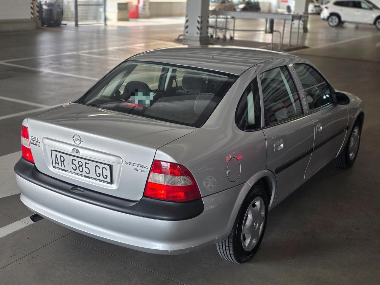 Opel Vectra 1.6cc 16V "CD"/101CV-74kW
