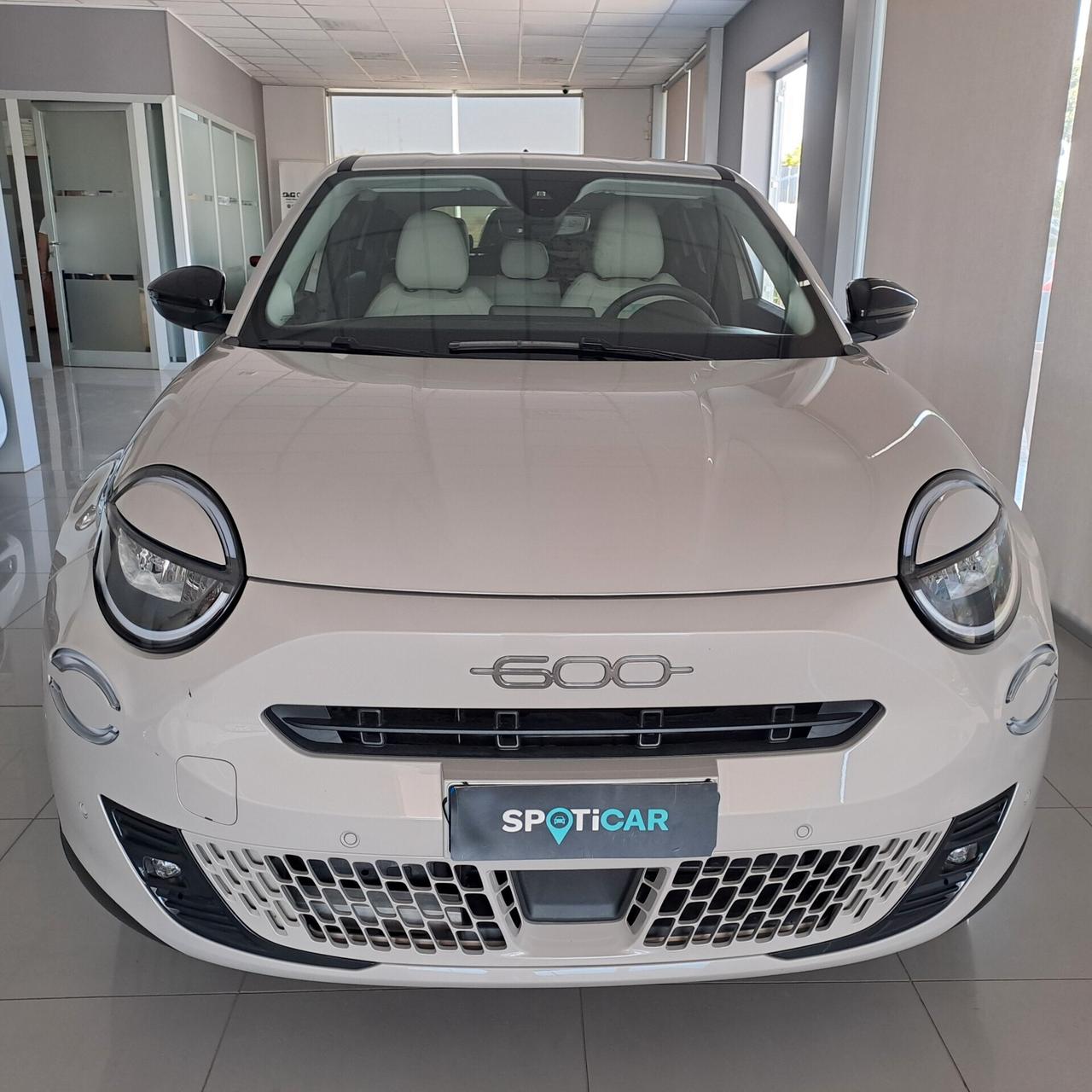 Fiat 600 1.2Hybrid 110 CV DCT MHEV La Prima