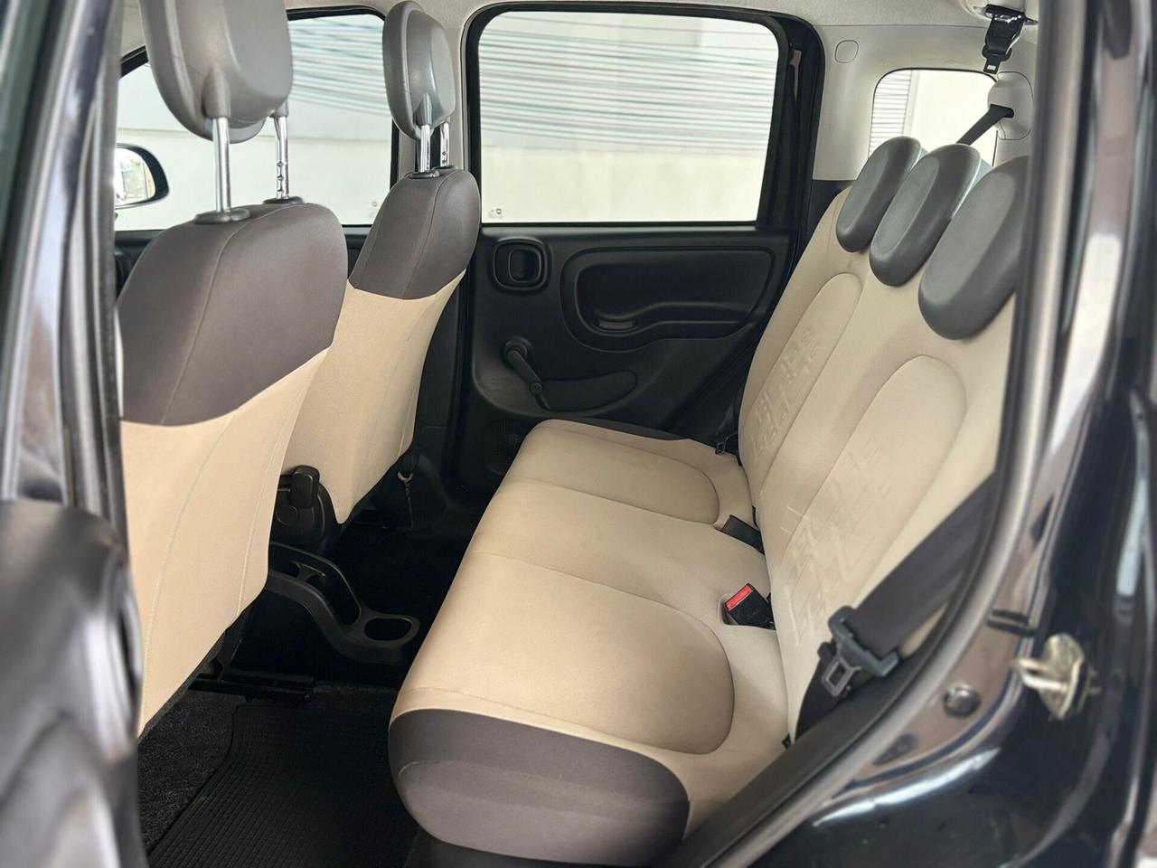 Fiat Panda 1.2 BENZ 2015 CLIMA 5 POSTI