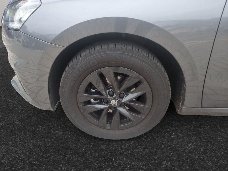 Skoda Fabia Young Edition 1,0 TSI 70 kW (95 CV) 5 marce - manuale