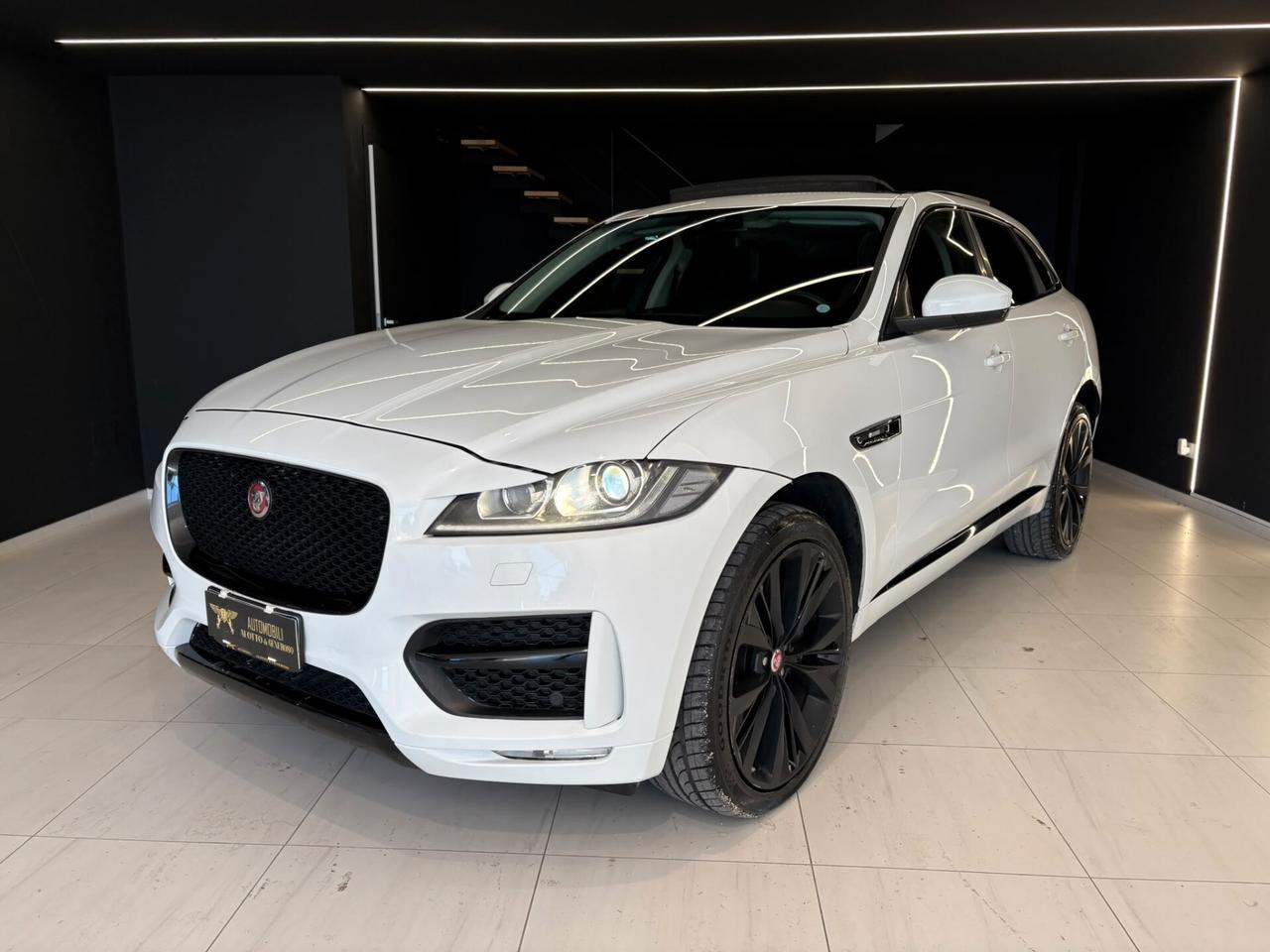 Jaguar F-Pace 3.0 D 300 CV AWD R-Sport