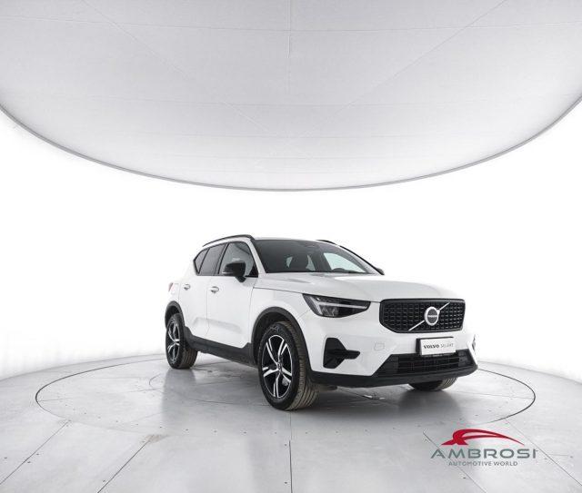VOLVO XC40 2.0 b3 Plus Dark auto - AUTOCARRO N1