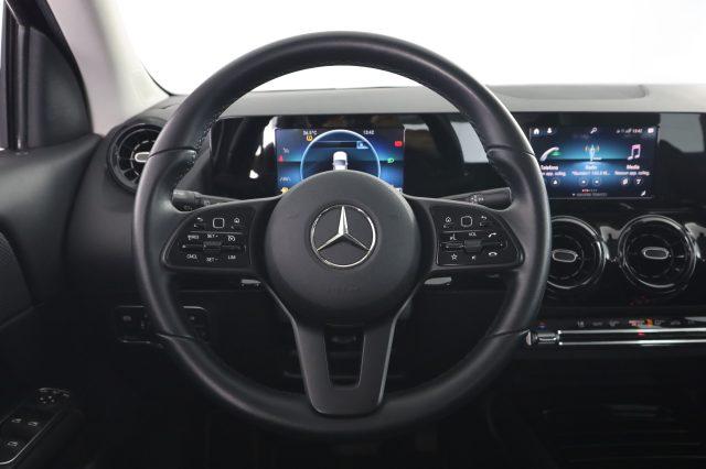 MERCEDES-BENZ CLA sse GLA GLA 180 d Automatic Business