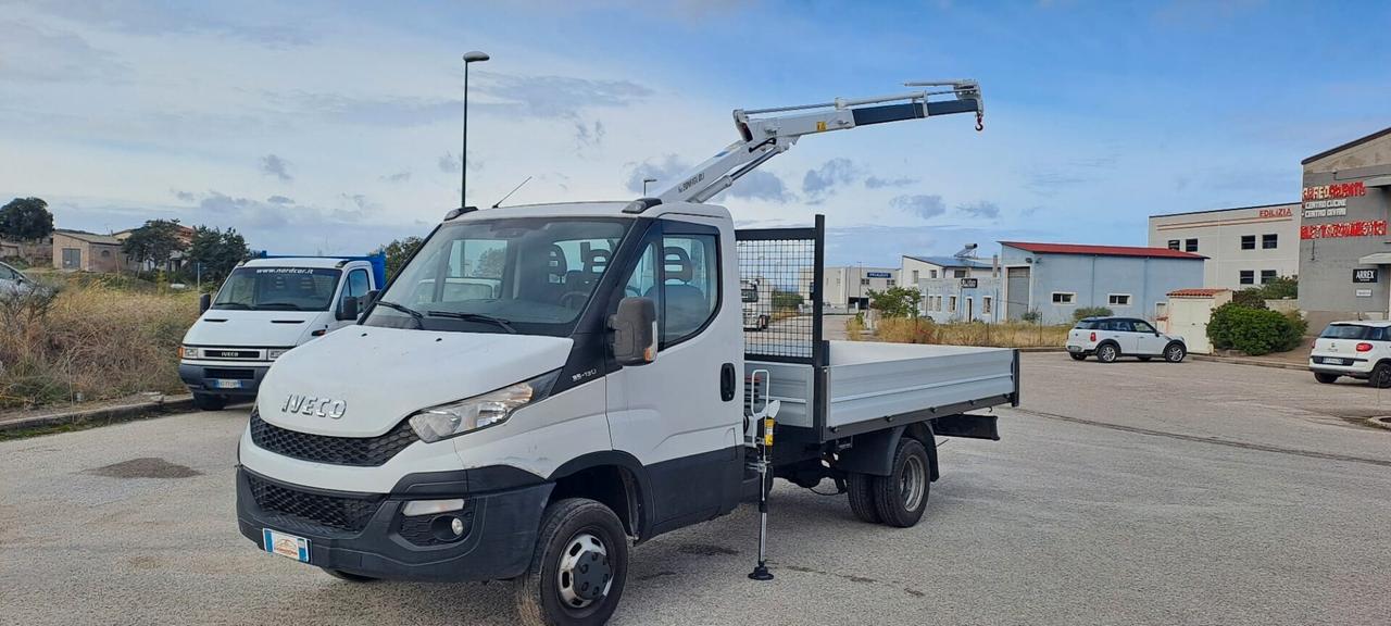 Iveco Daily 35C13 2.3 CASSONE CON GRU BONFIGLIOLI