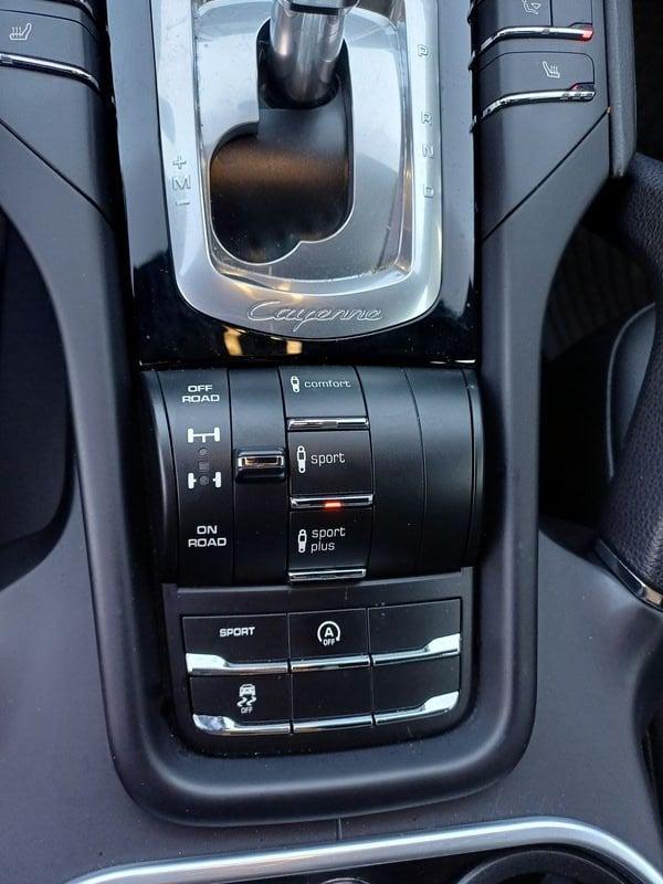 Porsche Cayenne 3.0 V6 Tiptronic 1°PROP-GARANZIA
