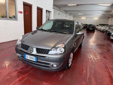 Renault Clio 1.2 16V cat 3 porte Privilège 59 mila KM NEOPATENTATI