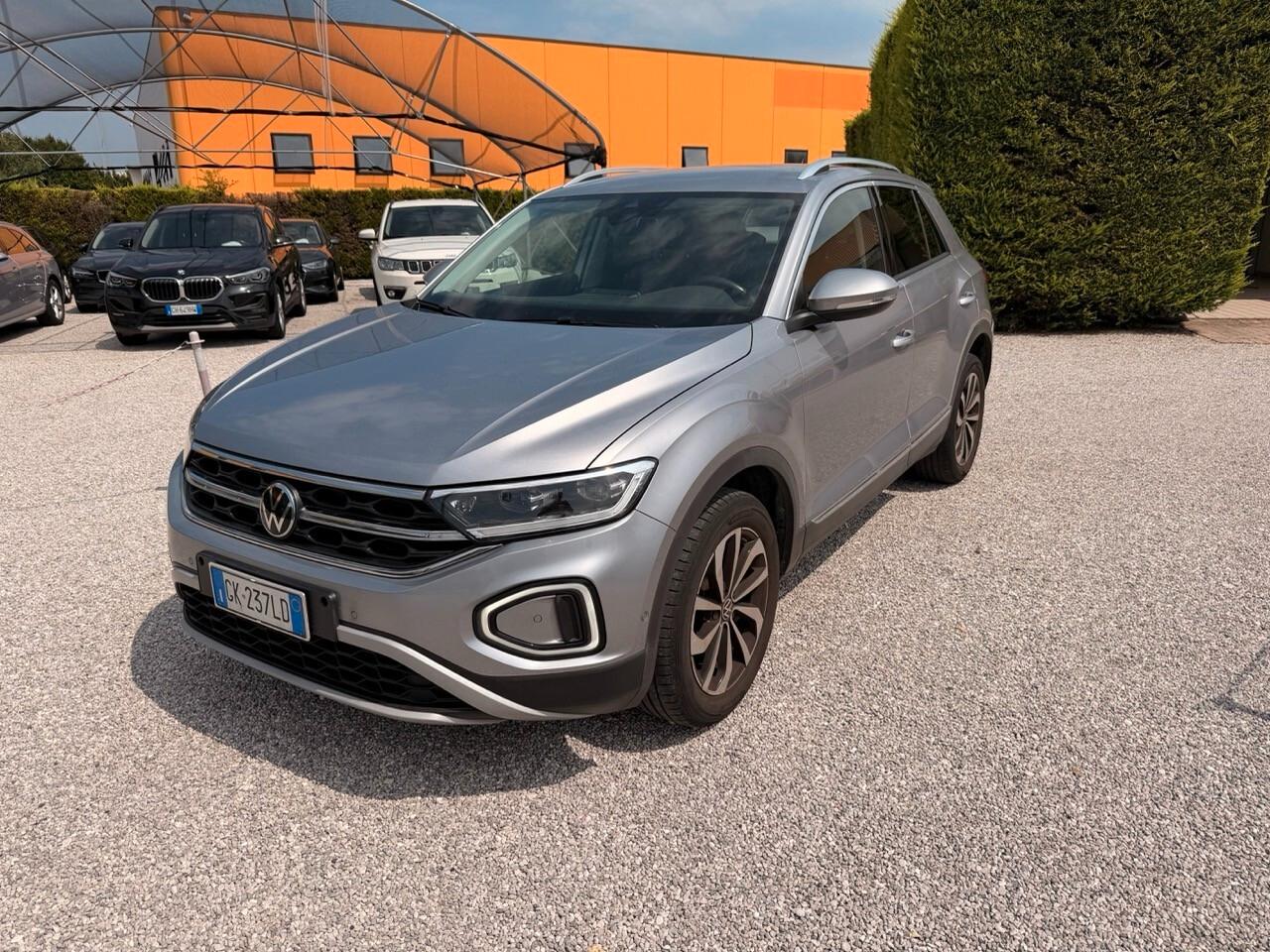 Volkswagen T-Roc 1.0 tsi Style 110cv - ok Neo Patentati