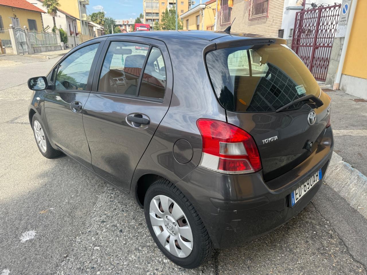 Toyota Yaris 1.0 5 porte Sol GPL