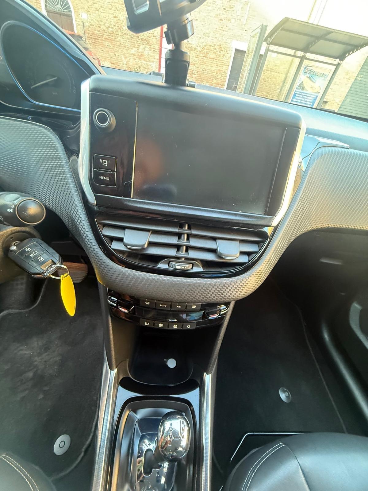 Peugeot 2008 1.6 e-HDi 92 CV Stop&Start robotizzato Active