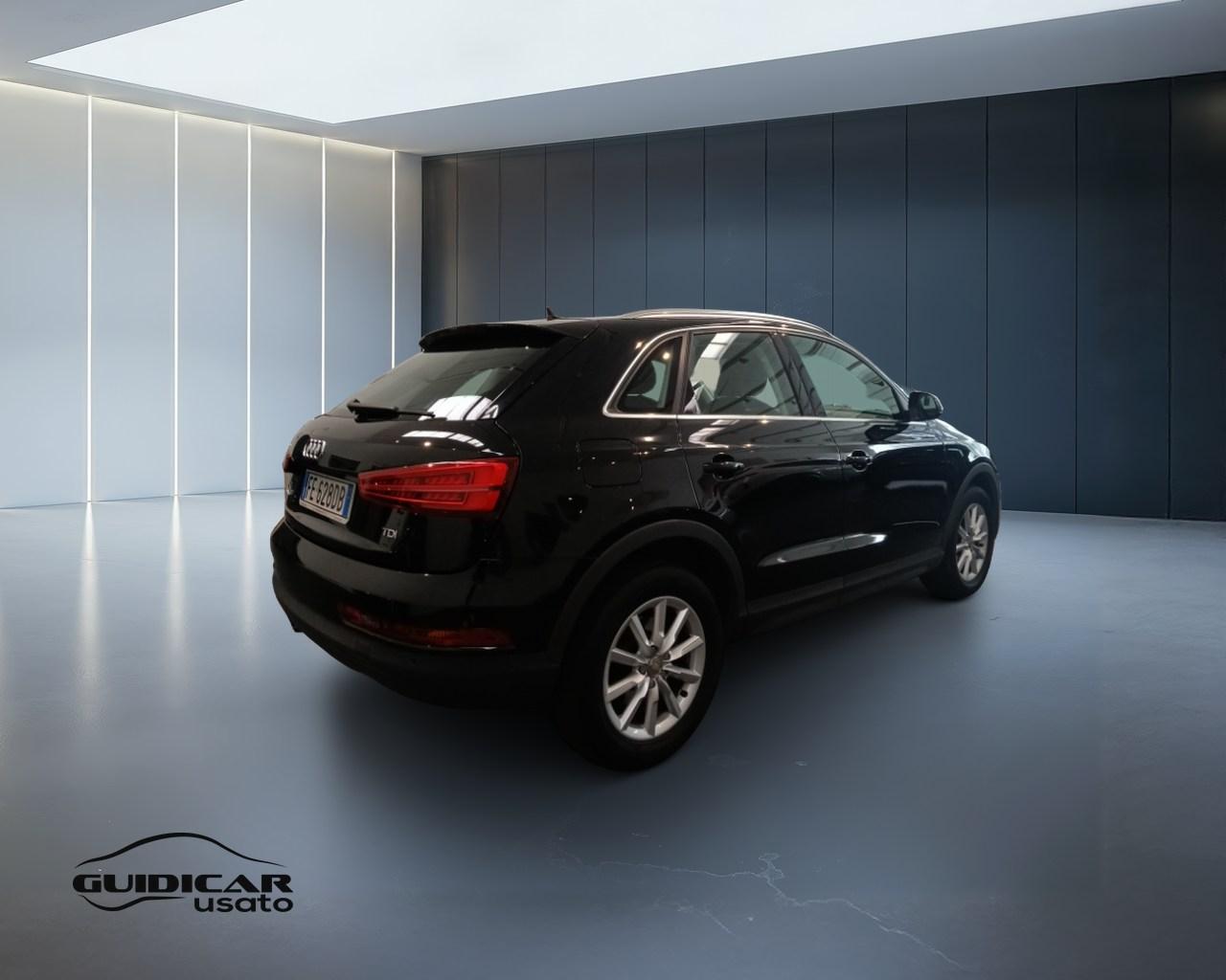 AUDI Q3 I 2015 - Q3 2.0 tdi Business 120cv
