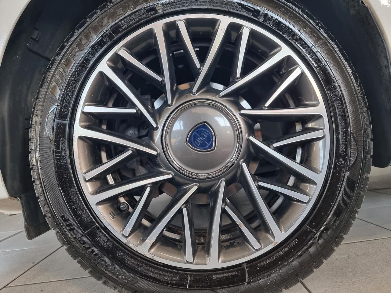 Lancia - Ypsilon1.2 Platinum 69cv my16 GPL NEOPATENTATI