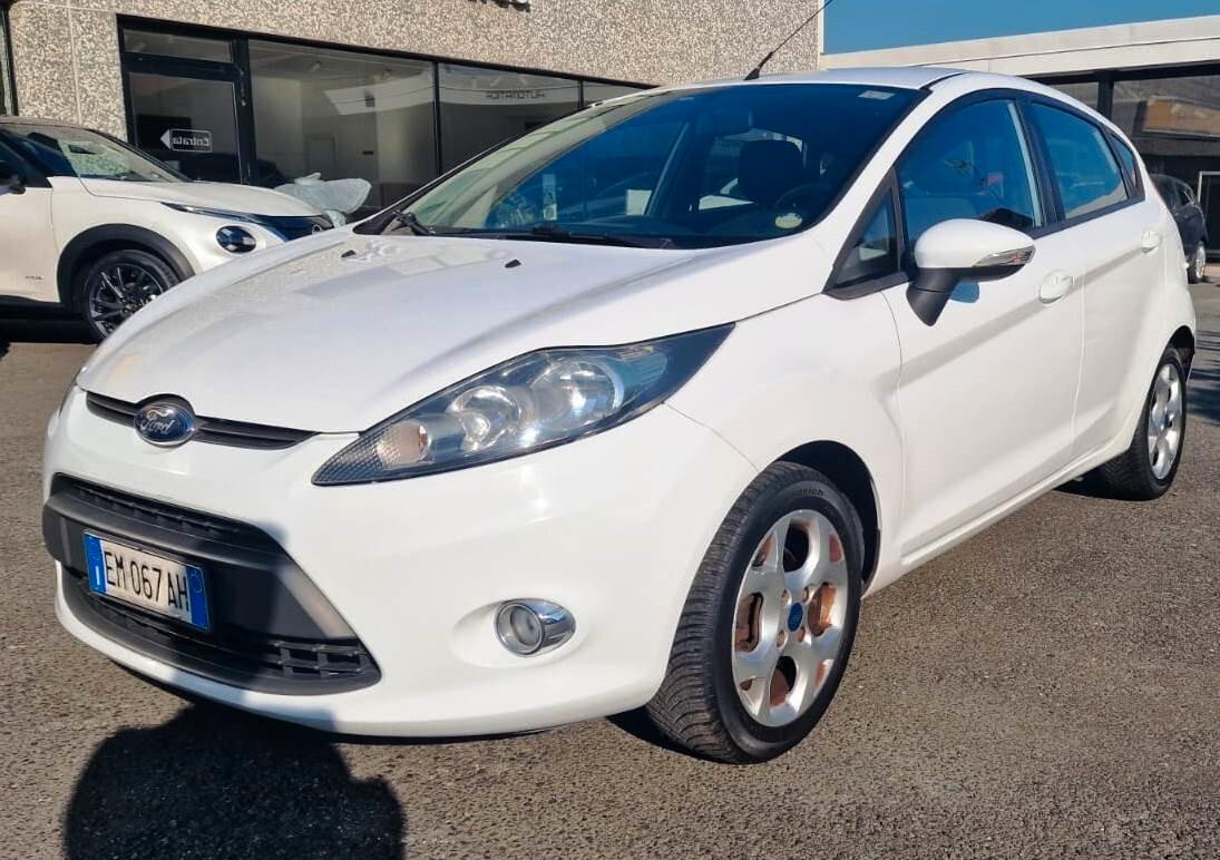 Ford Fiesta 1.4 TDCi 70CV 5 porte Titanium